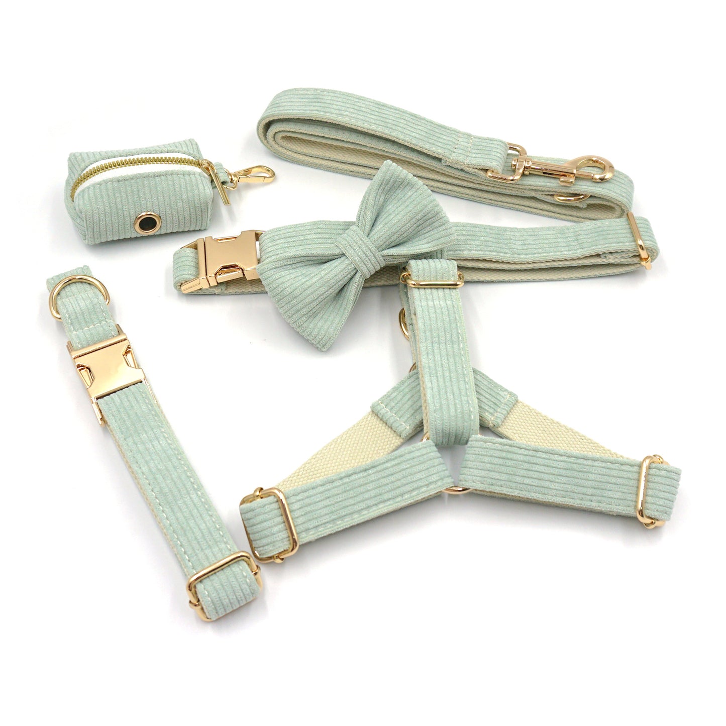 Collar de perro personalizado de terciopelo verde claro, correa, arnés y pajarita, conjunto de bolsa para excrementos
