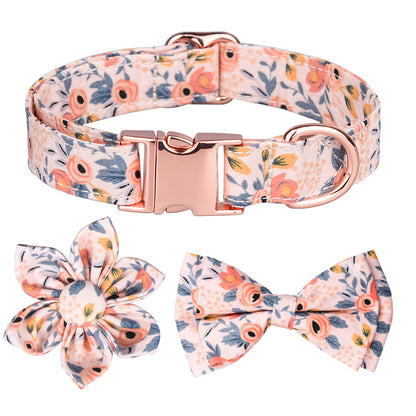 Collar para mascota con estampado de flores, patrón personalizado con pajarita 