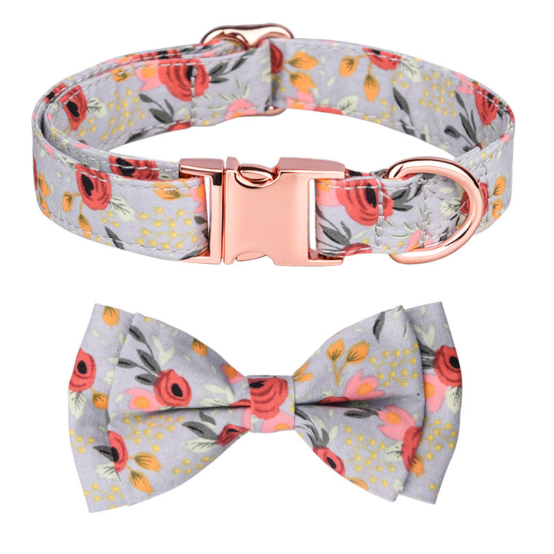 Collar para mascota con estampado de flores, patrón personalizado con pajarita 