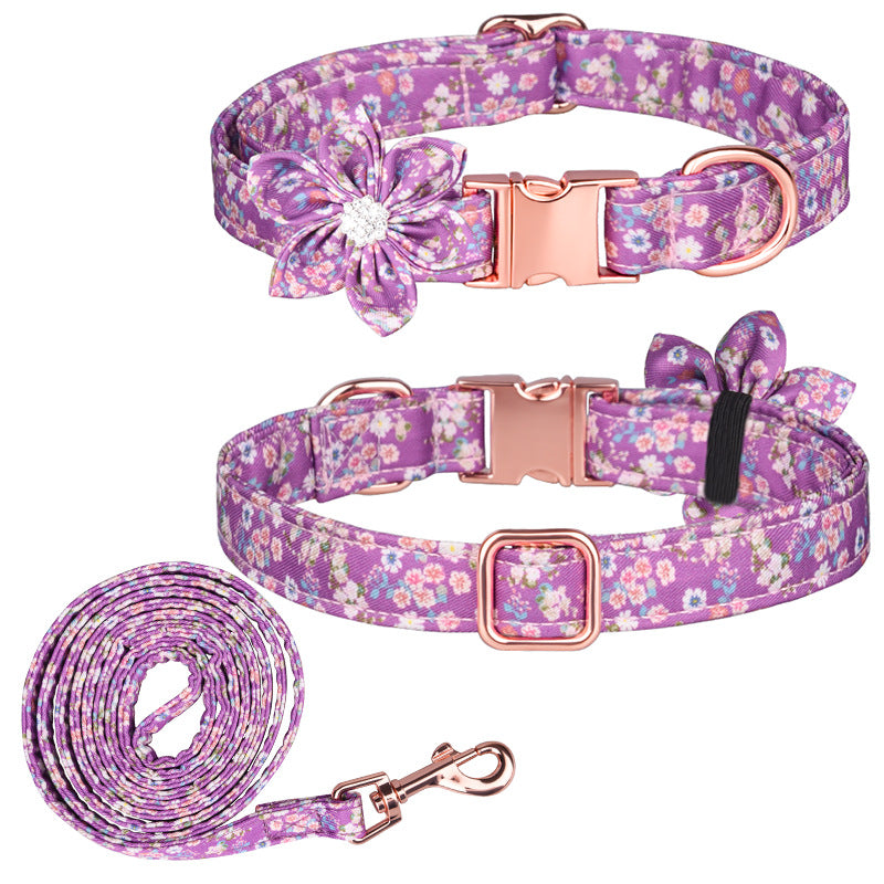 Collar para mascota con estampado de flores, patrón personalizado con pajarita 