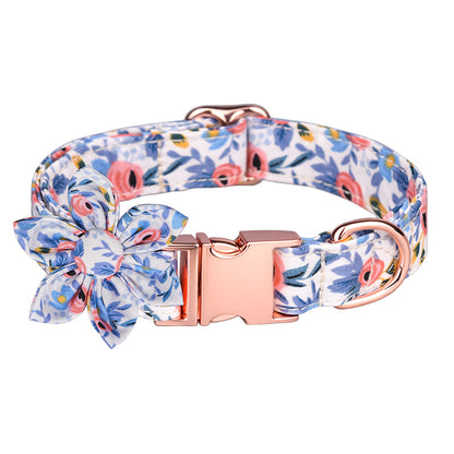 Collar para mascota con estampado de flores, patrón personalizado con pajarita 
