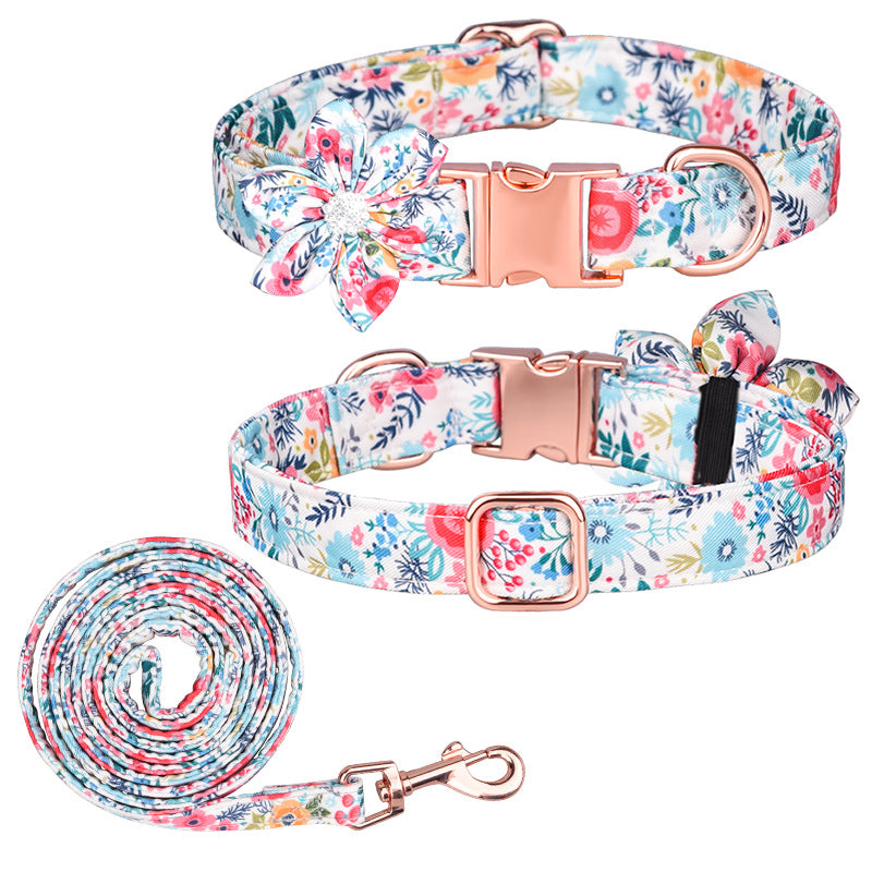 Collar para mascota con estampado de flores, patrón personalizado con pajarita 